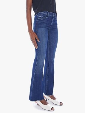 MOTHER Weekender Flare in Mint Condition- Size 28